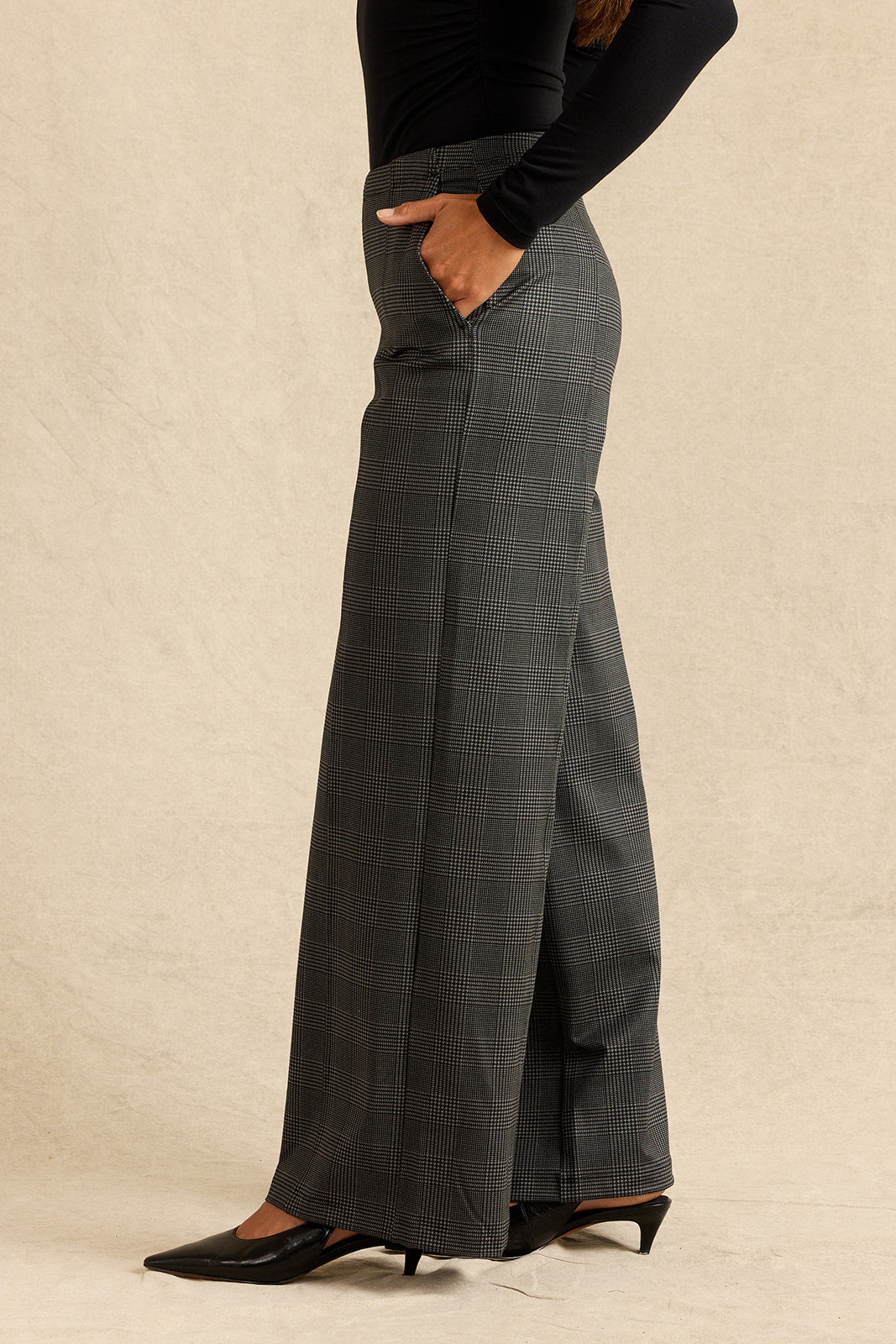 LEAH WIDE LEG PANT: CHARCOAL GLEN PLAID