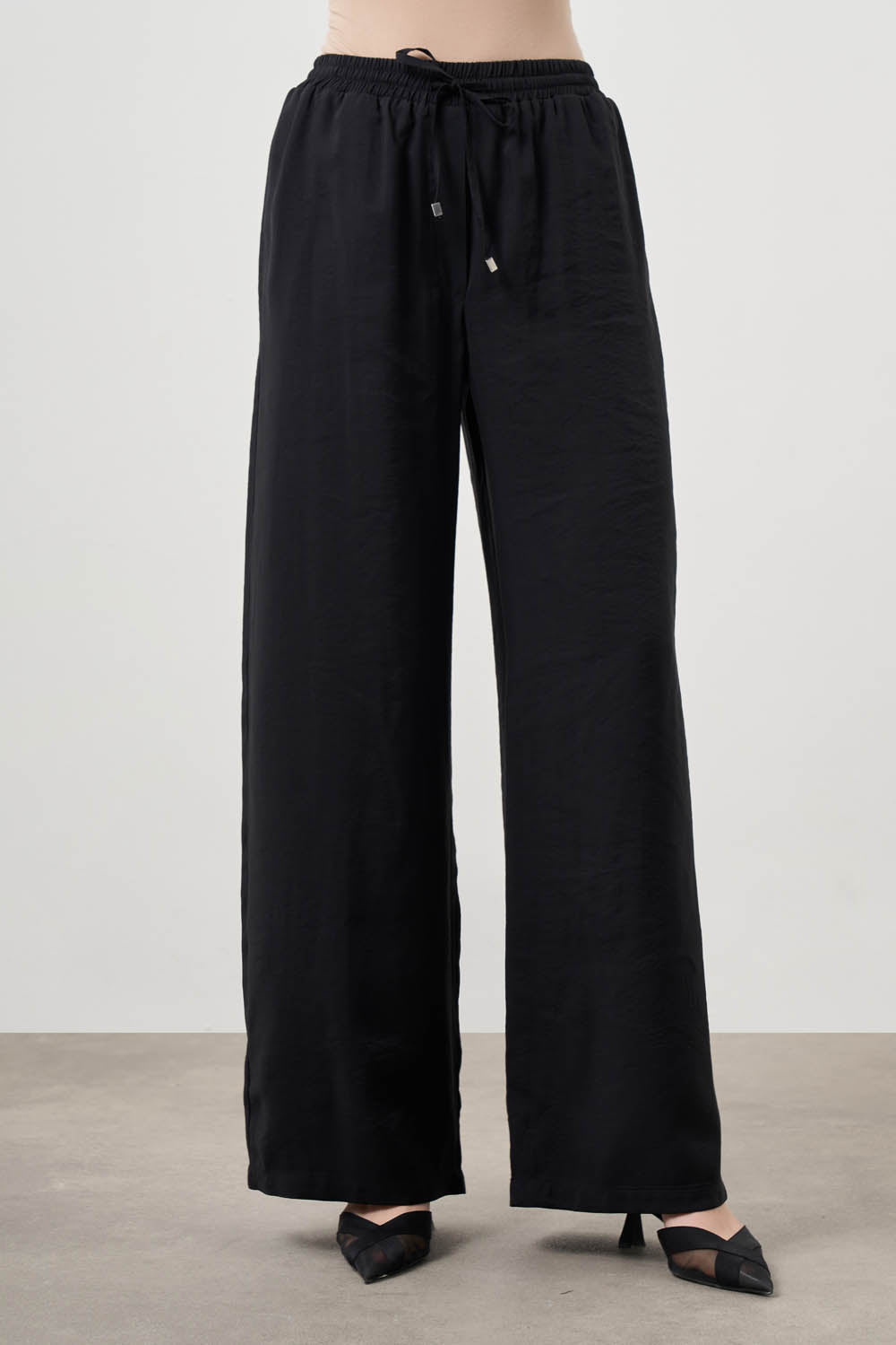Mizalle Wide Leg Pants Black Apparel