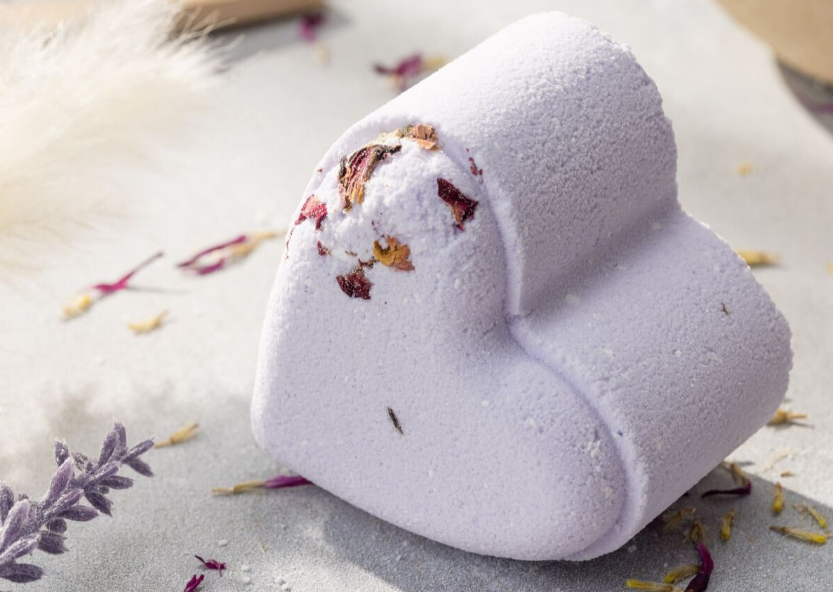 Valentine's Day best Bath Bombs Gift - Lavender - a Set of 5 Heart Shaped Gift box