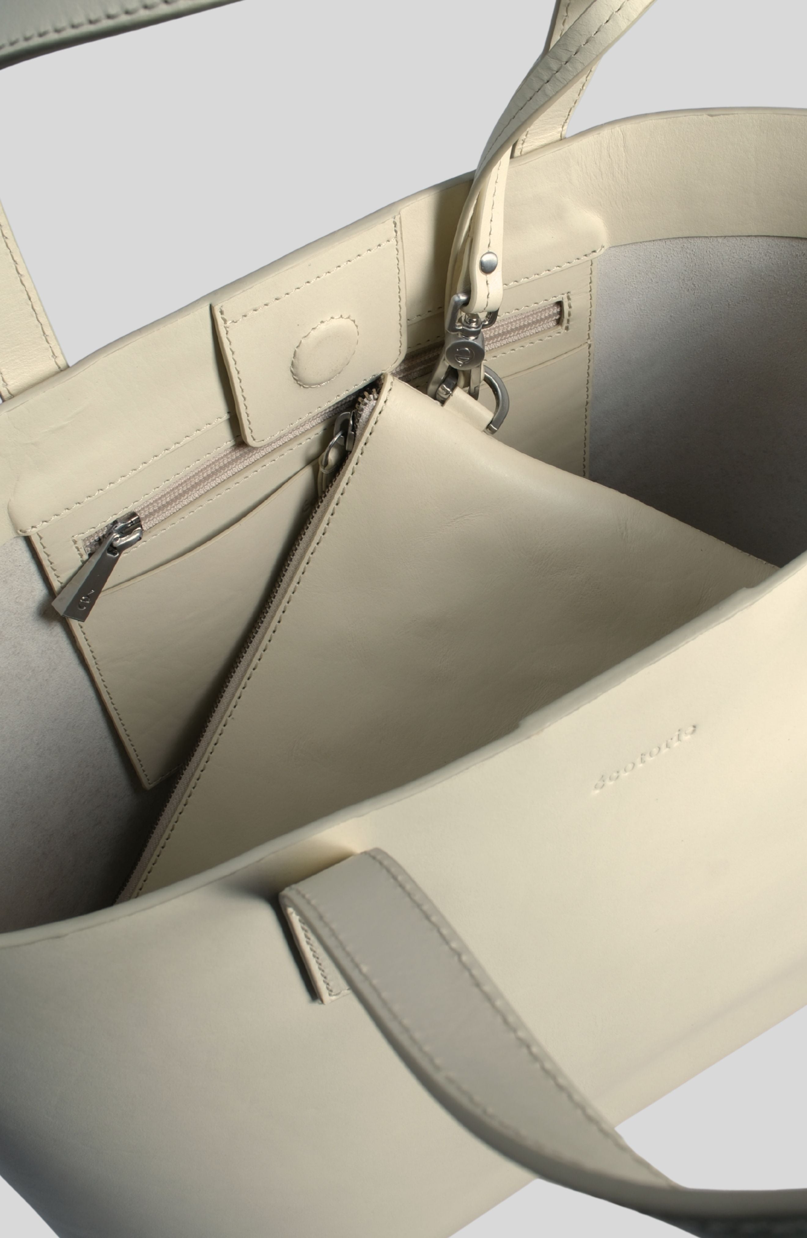 Ecotorie - Agatha Cognac Tote Bag