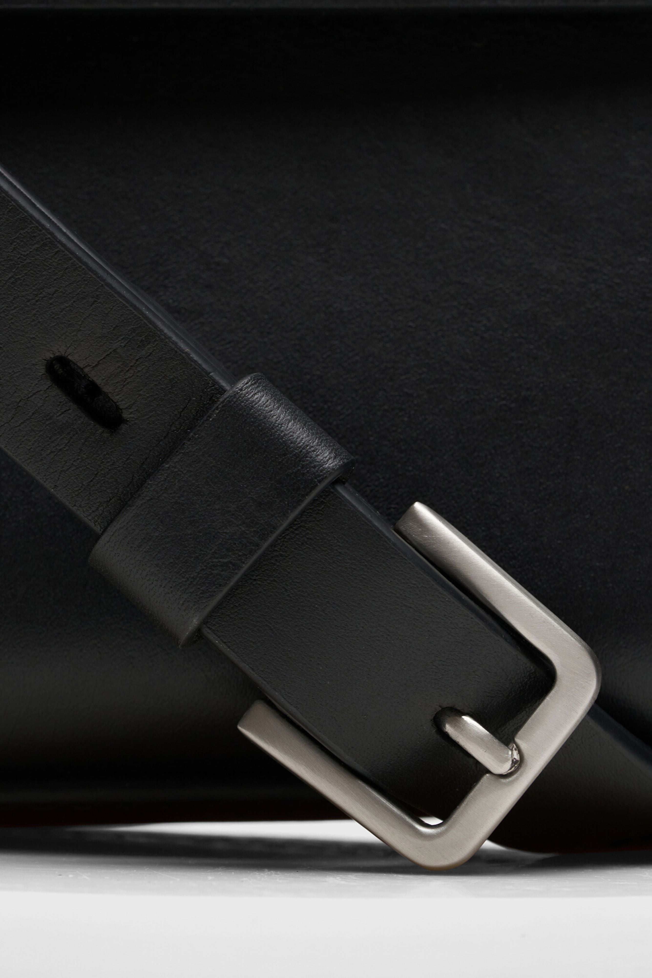Ecotorie - Betty Black Crossbody