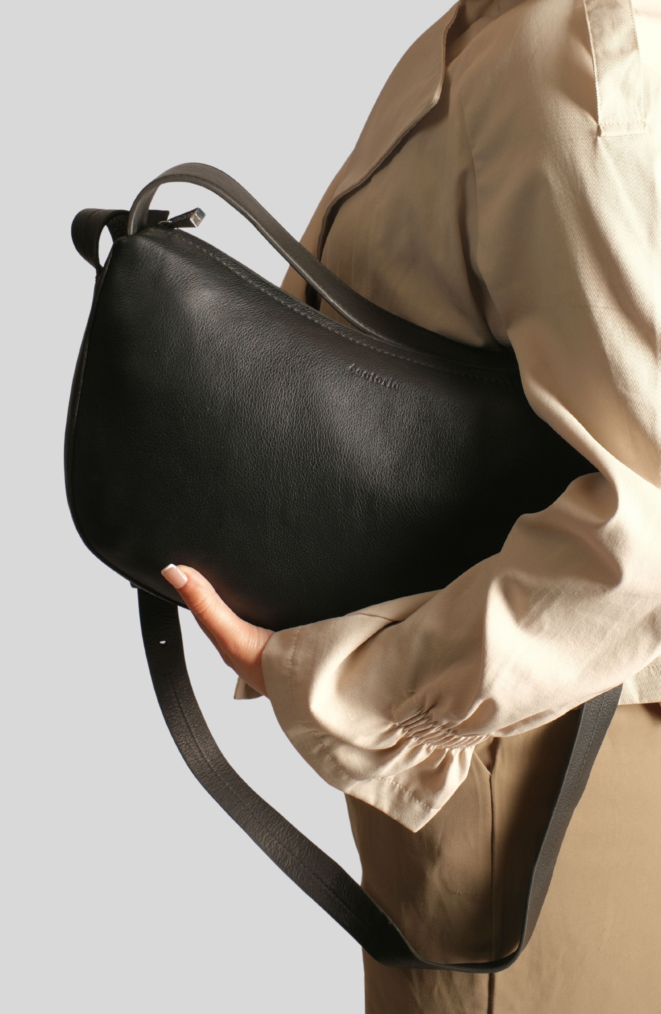 Ecotorie - Peggy Black Crossbody