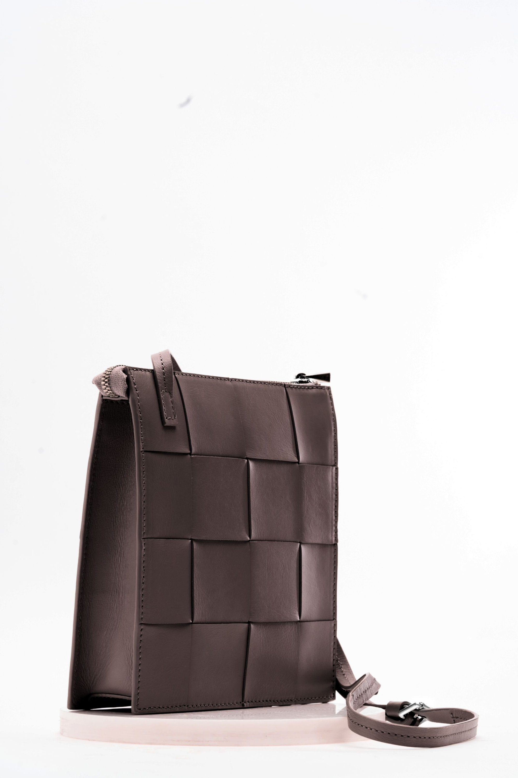 Ecotorie - Polly Bitter Cocoa Woven Crossbody Bag
