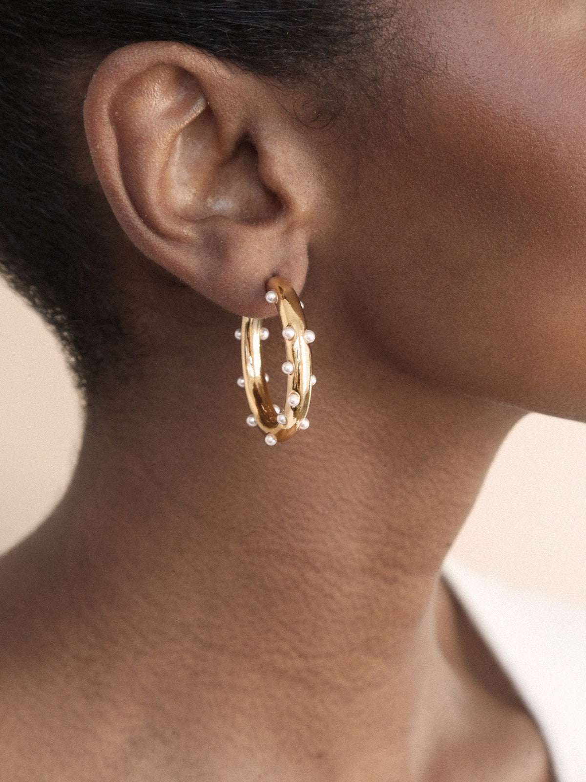 Spotted Pearl Hoop Earrings