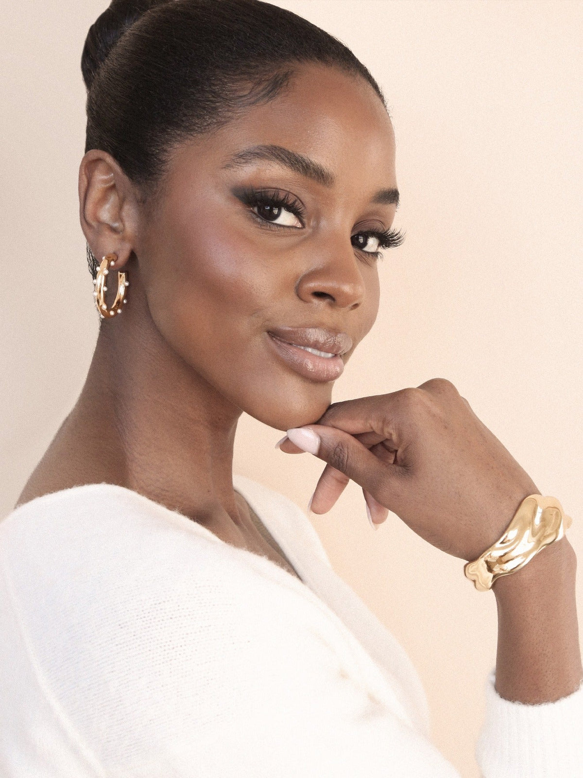 Spotted Pearl Hoop Earrings