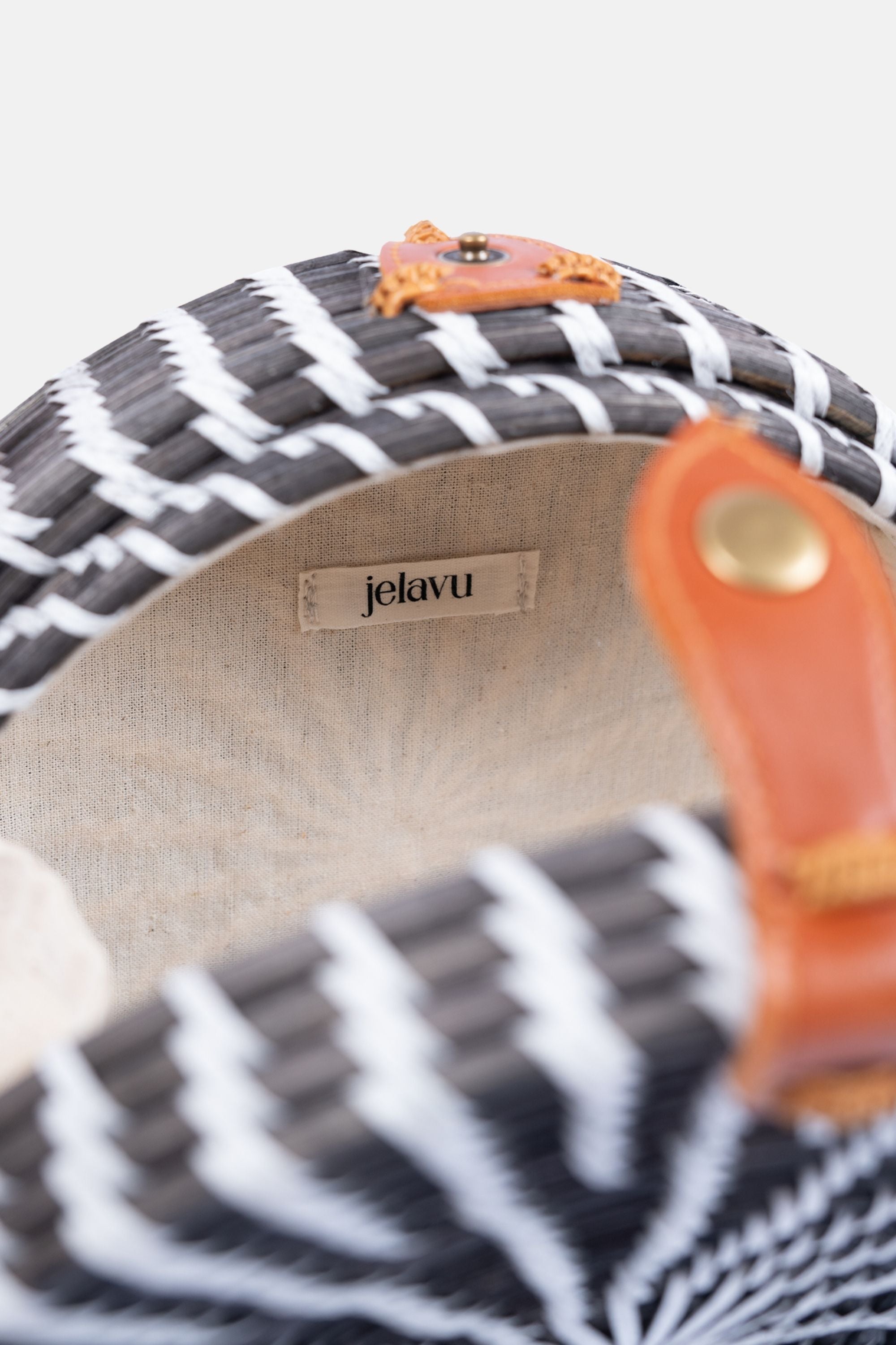 Jelavu - Ata Bali - Small Rattan Crossbody - Black / White