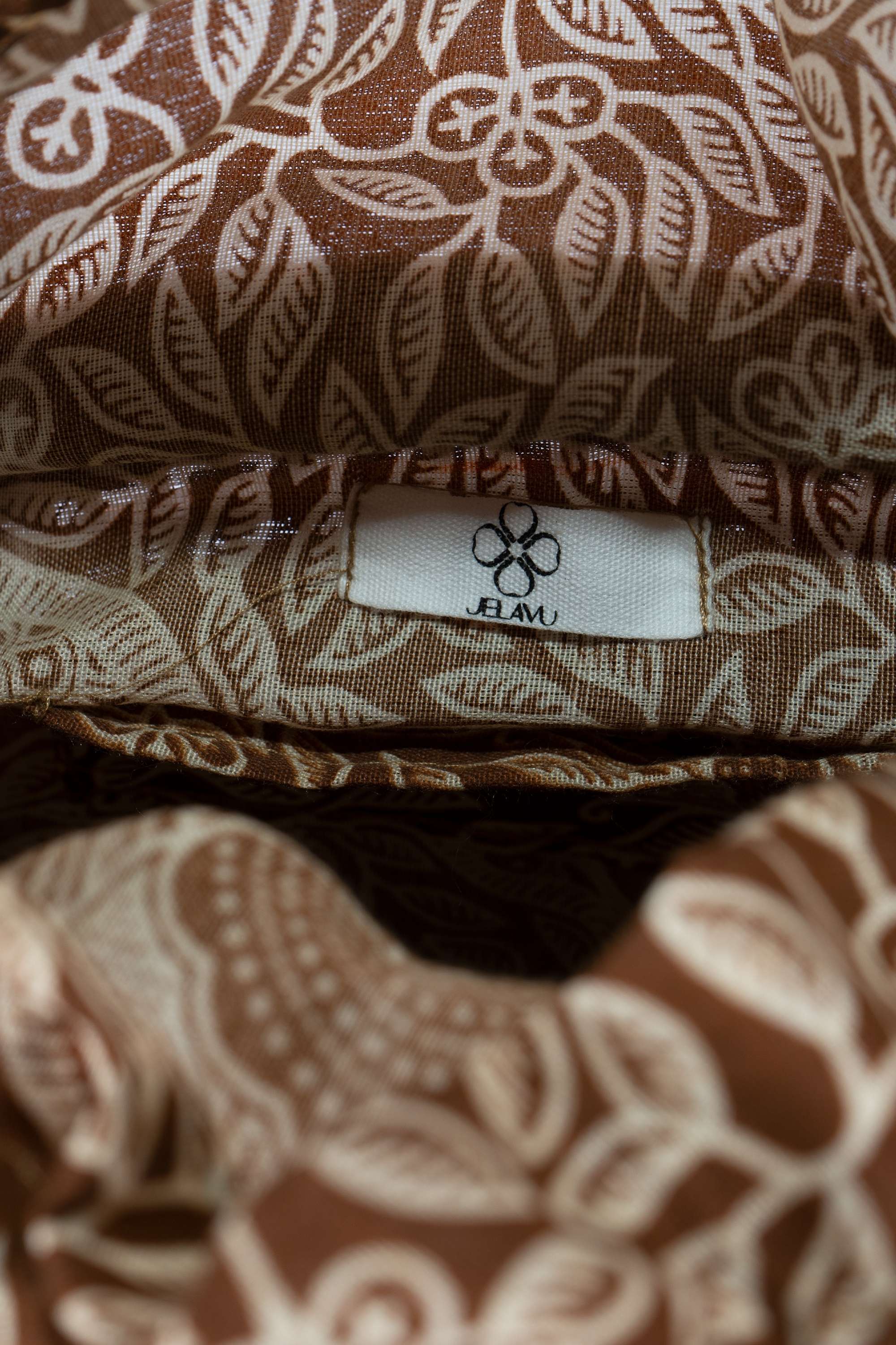 Jelavu - Sidney Tan Medium Satchel