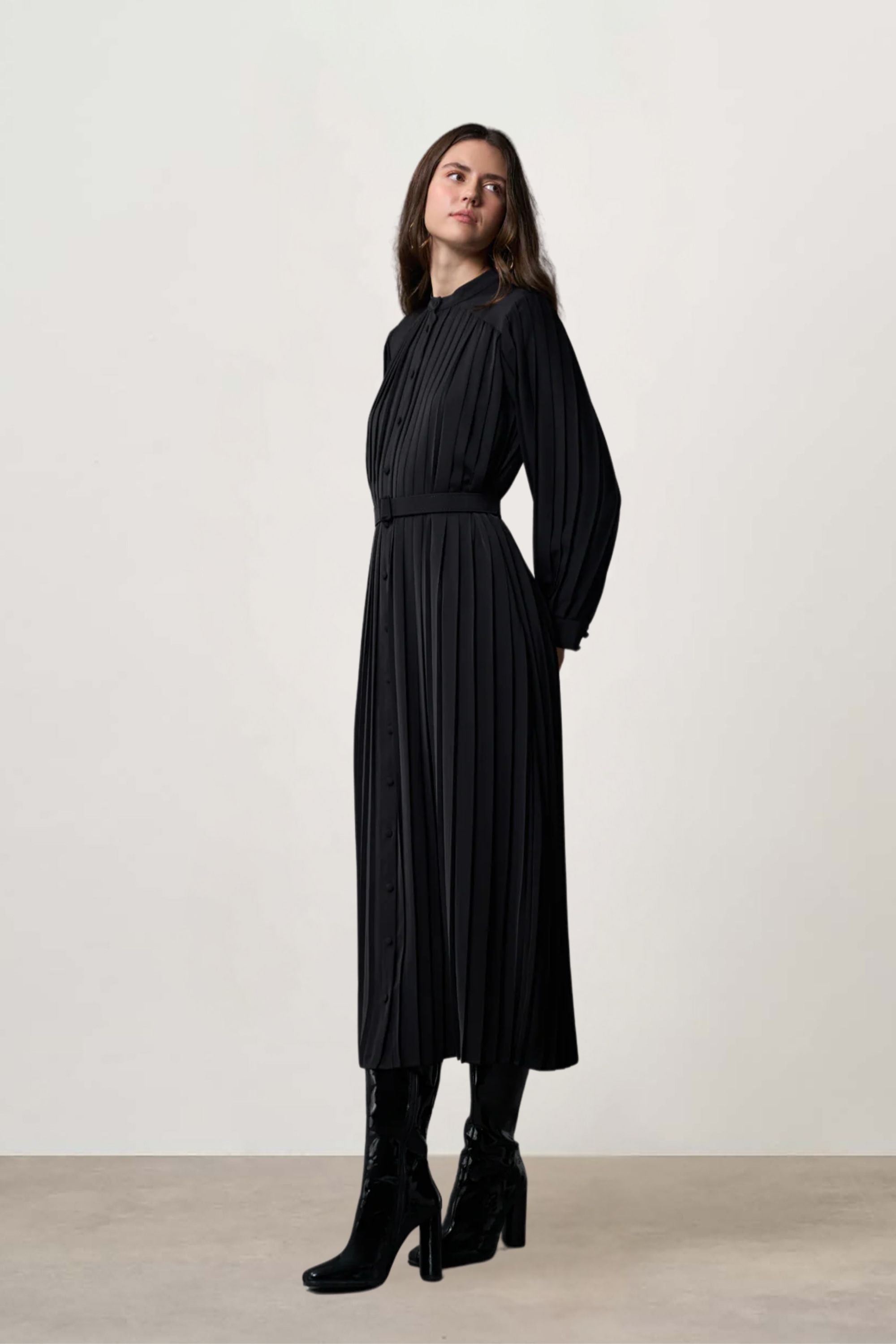 Mizalle Pleated Chiffon Maxi Dress