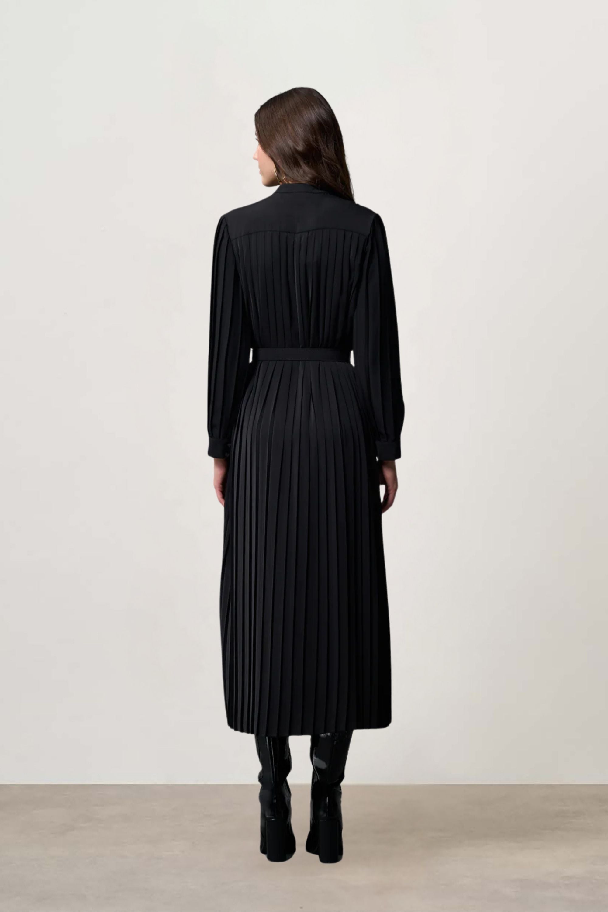 Mizalle Pleated Chiffon Maxi Dress