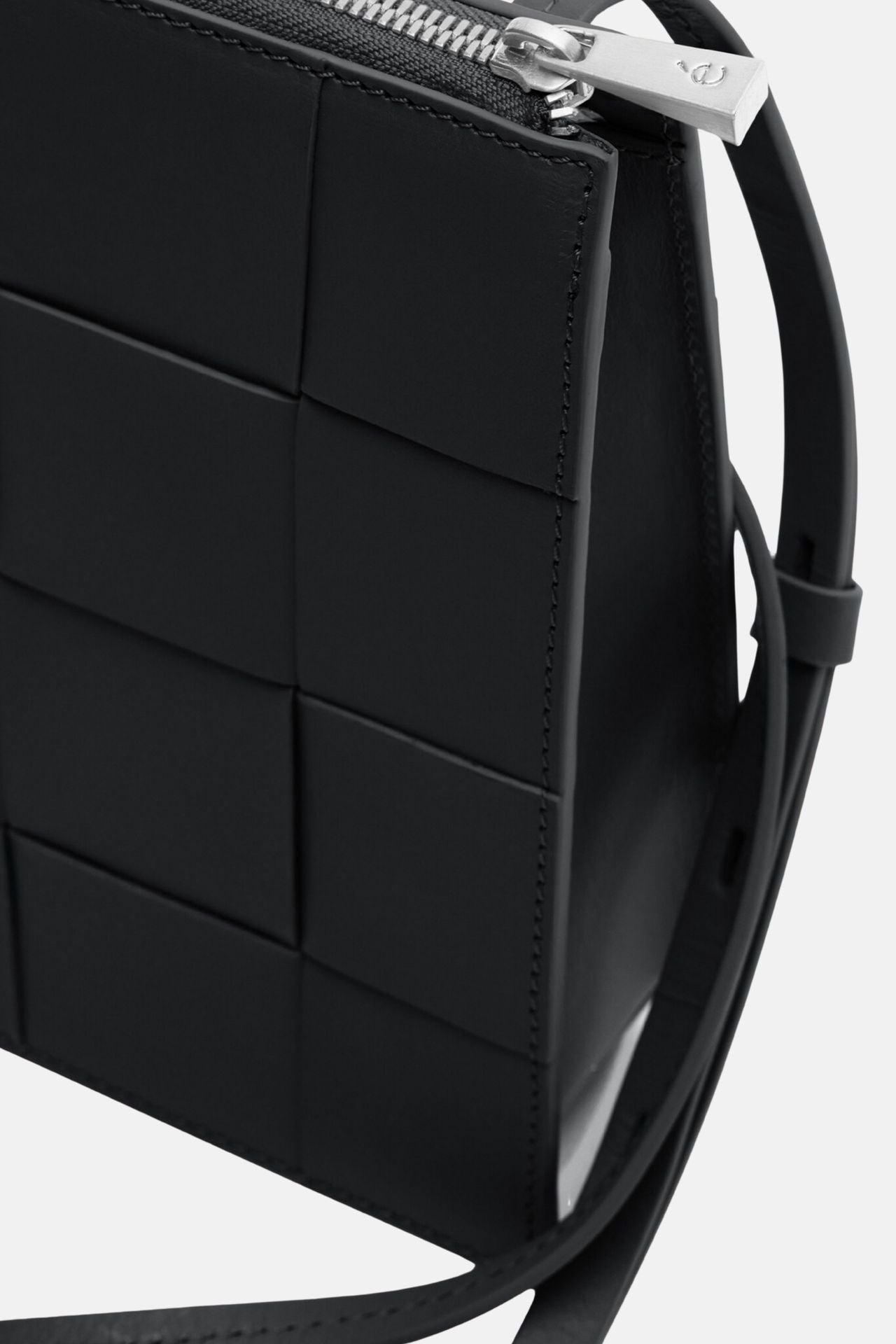 Ecotorie - Polly Black Woven Crossbody Bag