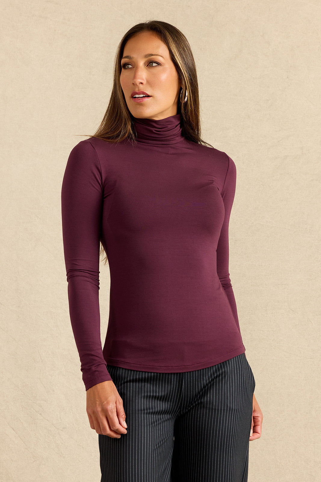 GRACE TURTLENECK: BURGUNDY
