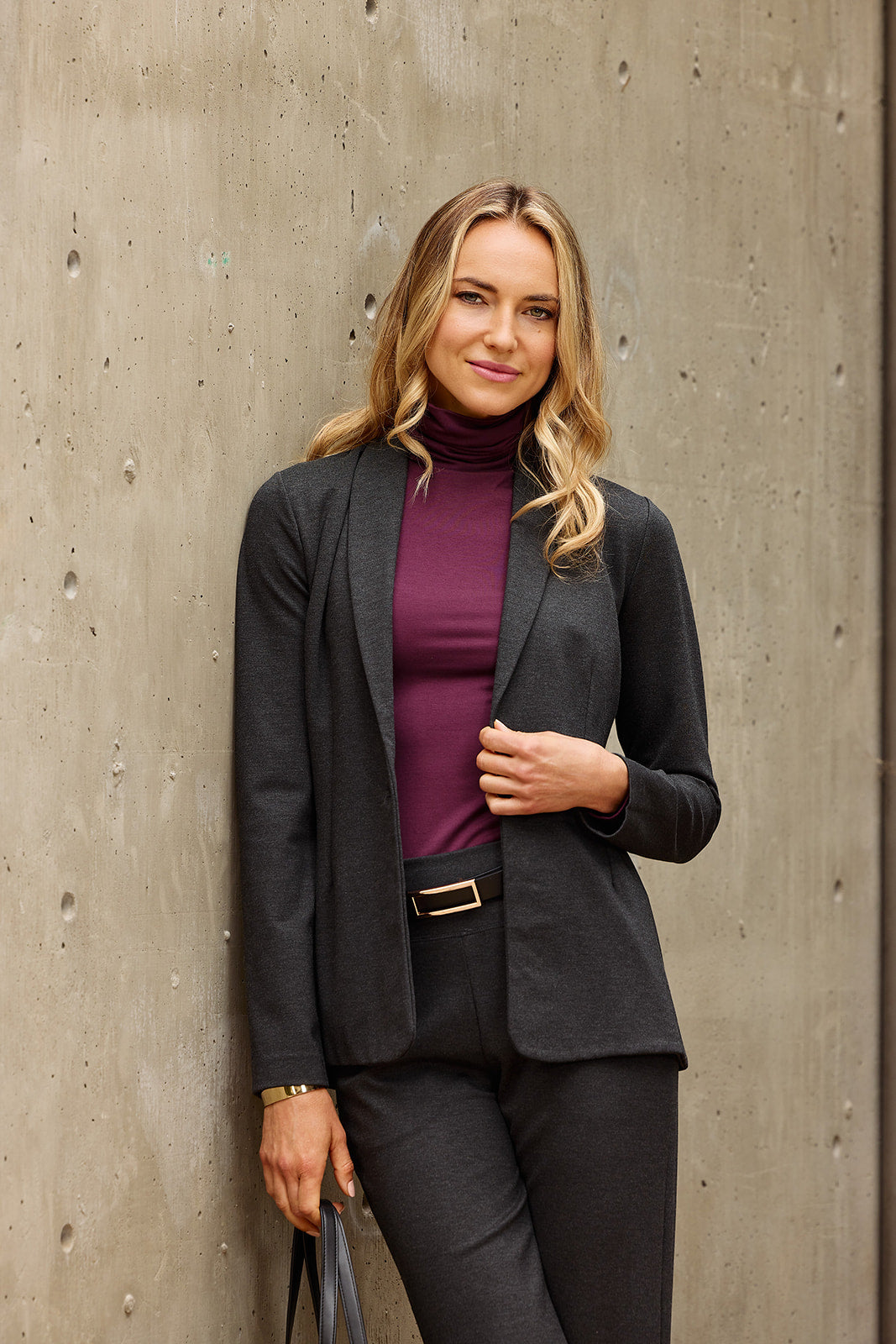 GRACE TURTLENECK: BURGUNDY