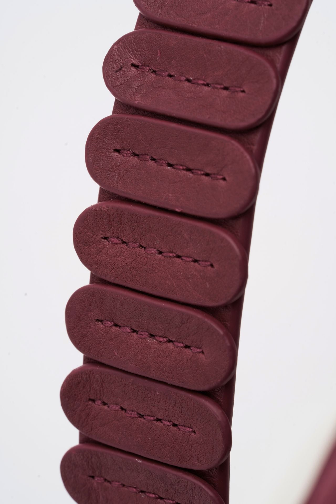 Ecotorie Leif Wine Crossbody