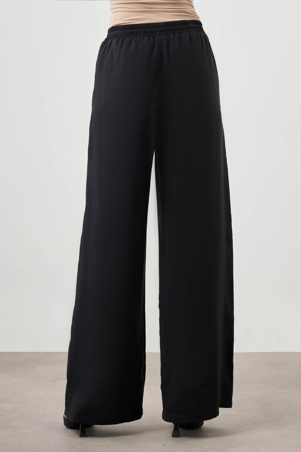 Mizalle Wide Leg Pants Black Apparel
