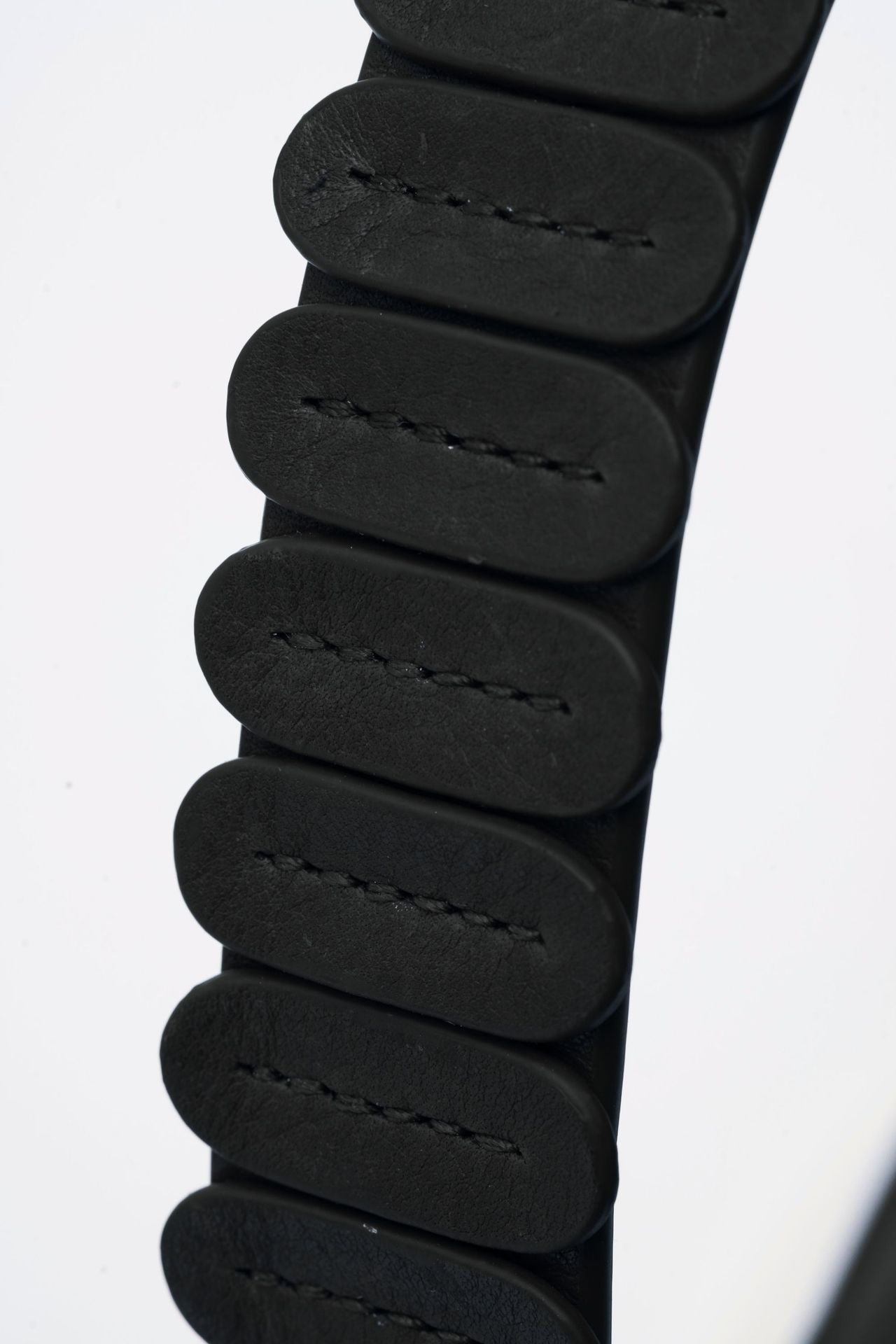 Ecotorie - Leif Black Crossbody