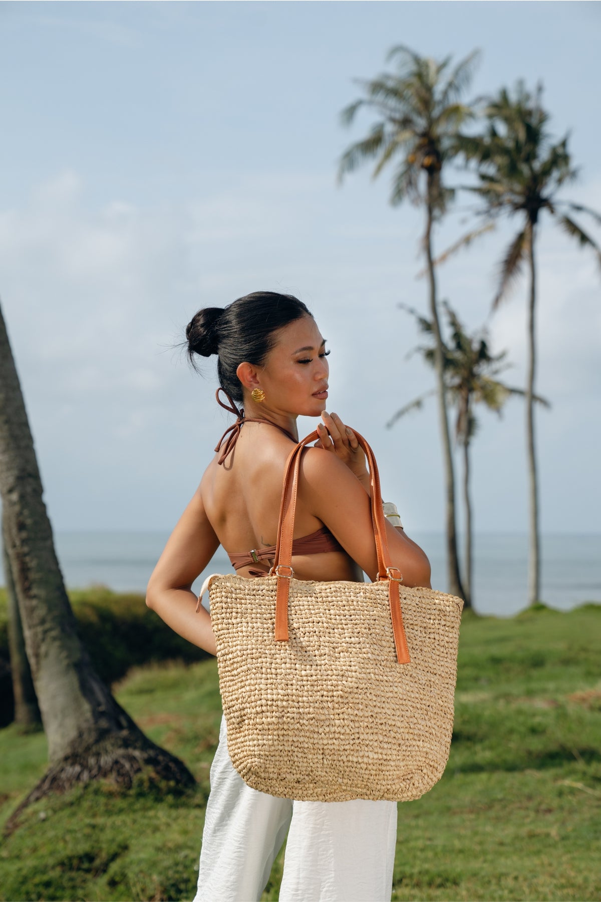 Jelavu - Carmela Tan Tote Bag