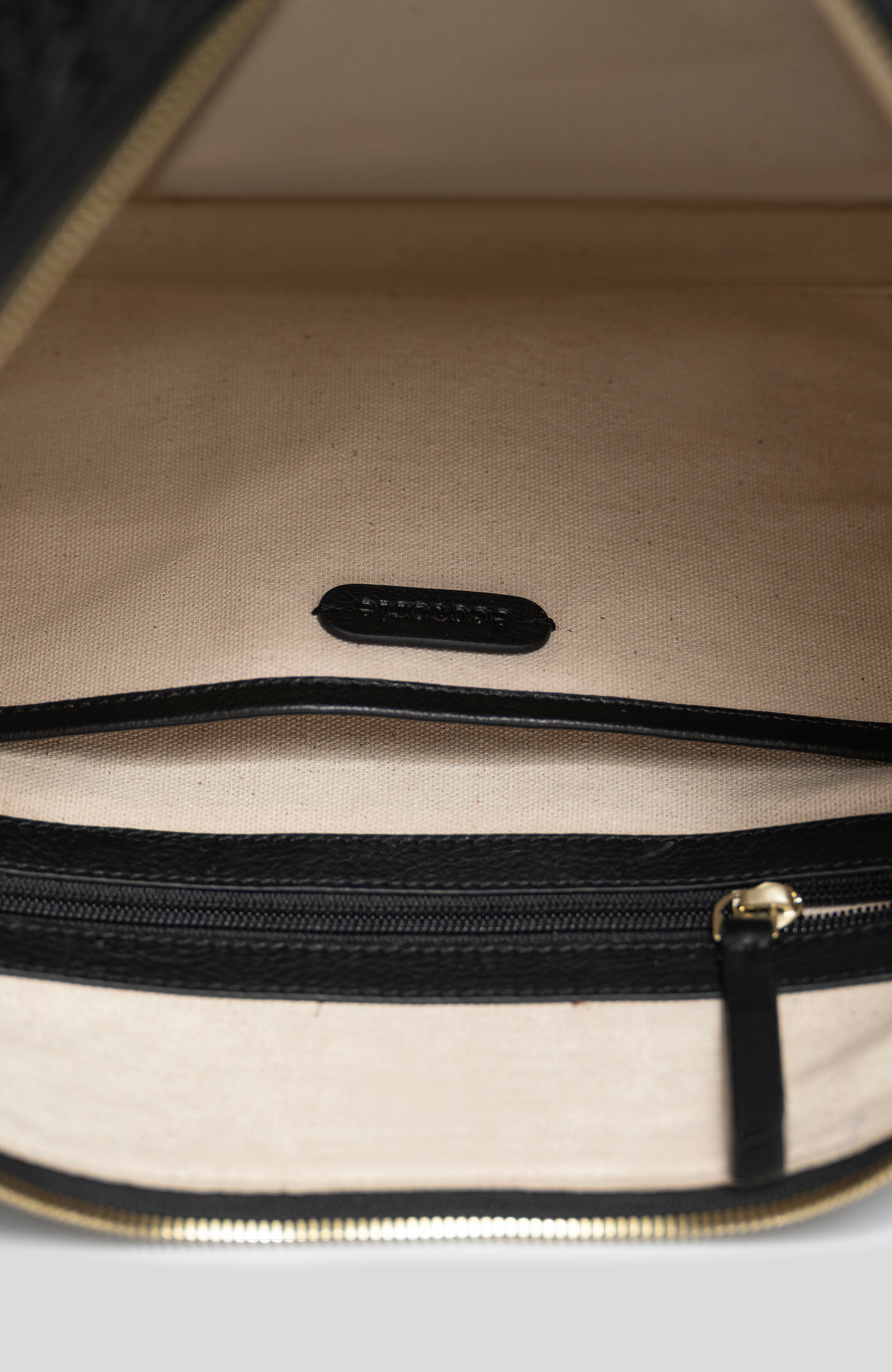 Ecotorie - Frisco - Small Crossbody - Black