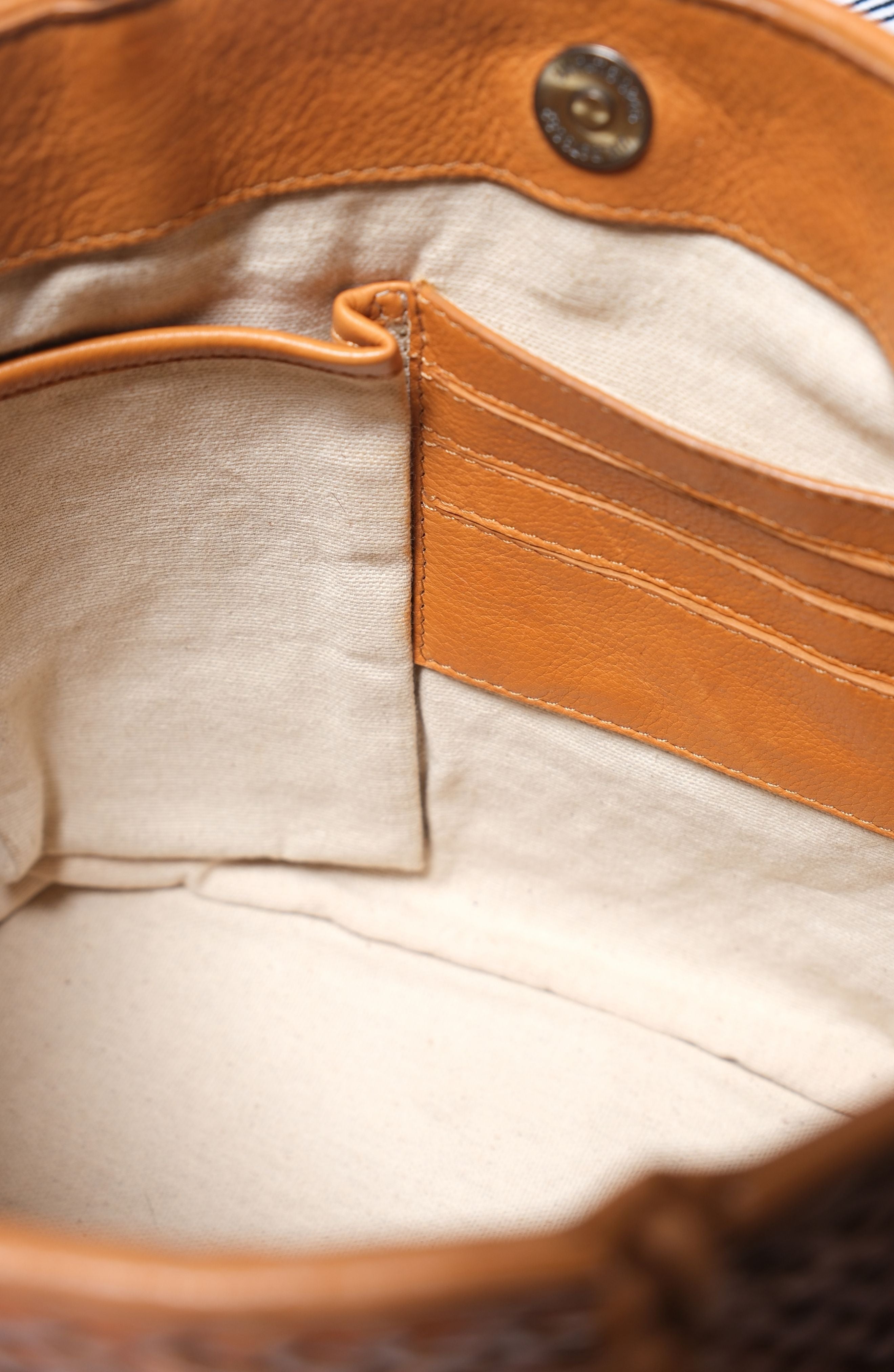 Ecotorie - Lubbock - Medium Shoulder Bag - Brandy