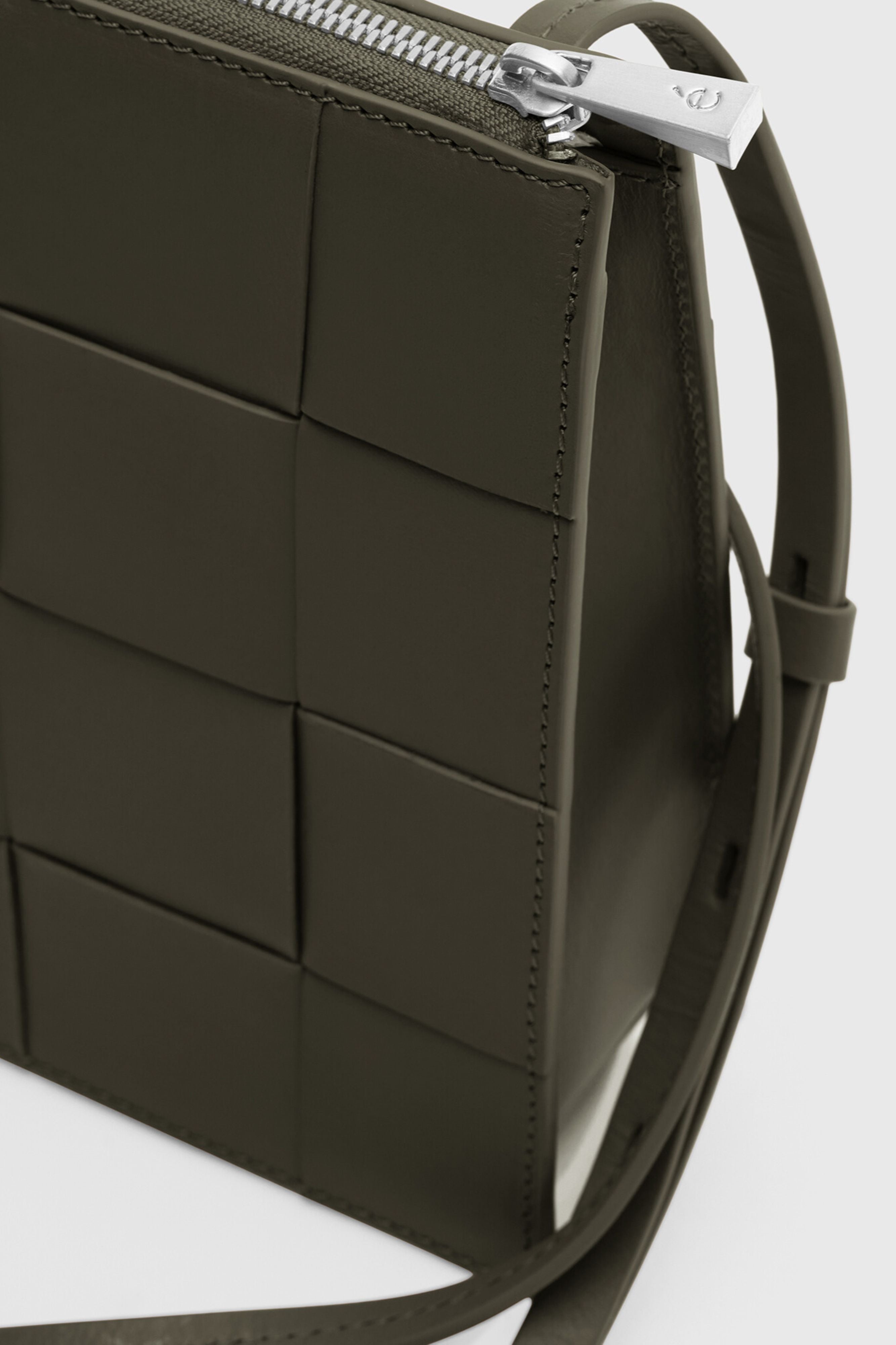 Ecotorie - Polly Dark Moss Woven Crossbody Bag