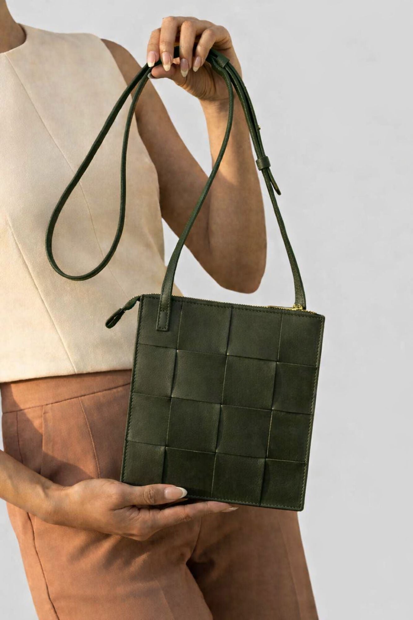 Ecotorie - Polly Dark Moss Woven Crossbody Bag