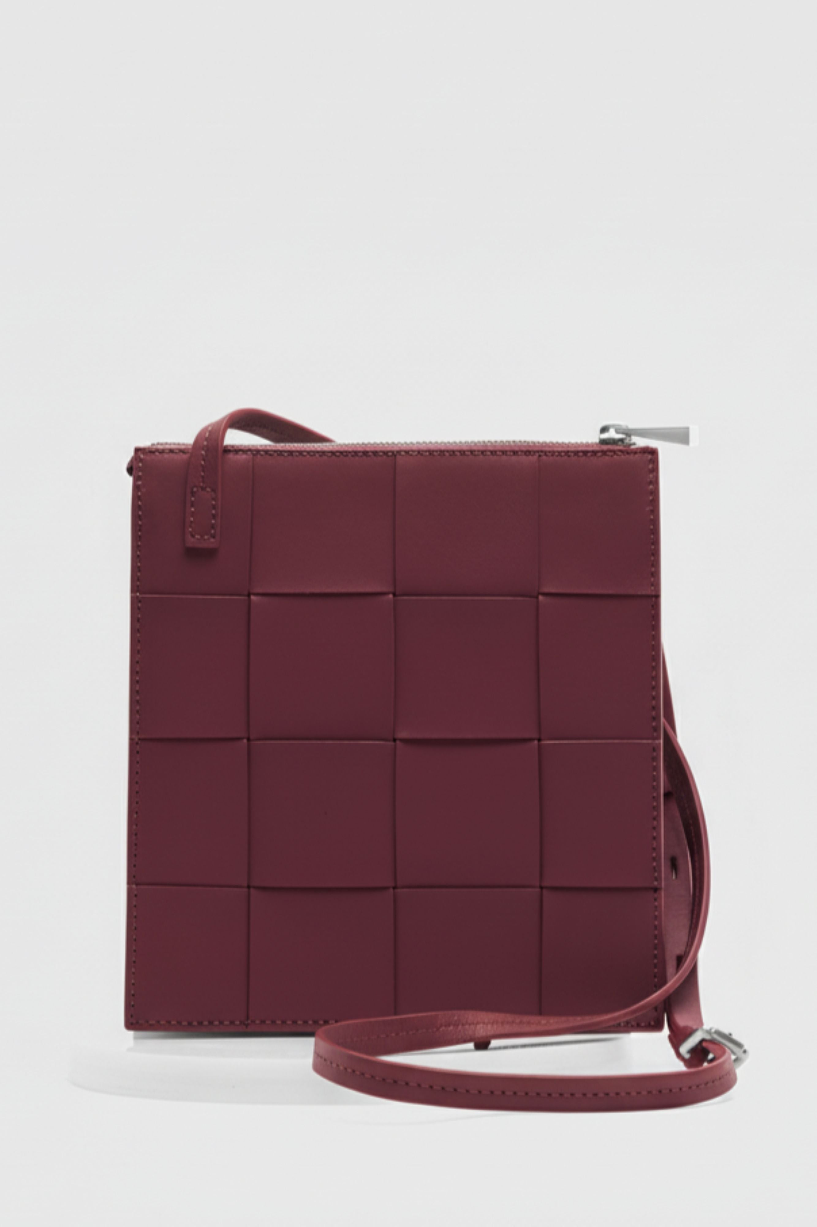 Ecotorie - Polly Wine Woven Crossbody Bag