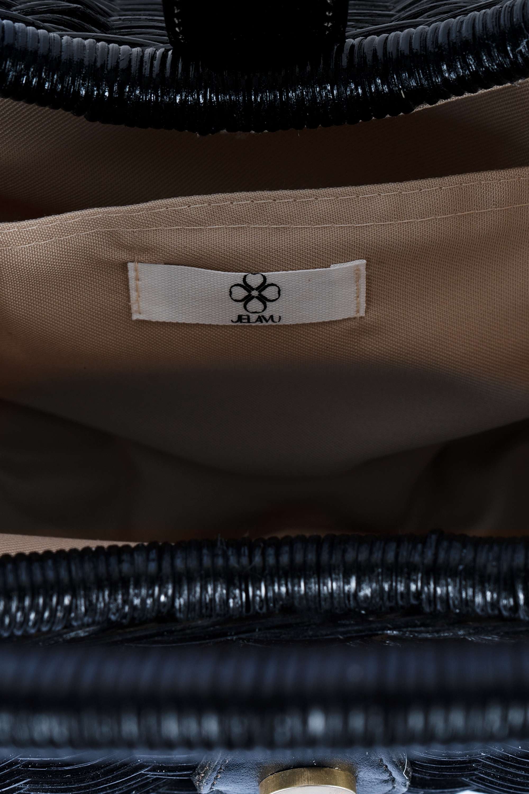 Jelavu - Artemiss Black Half-Moon Bag