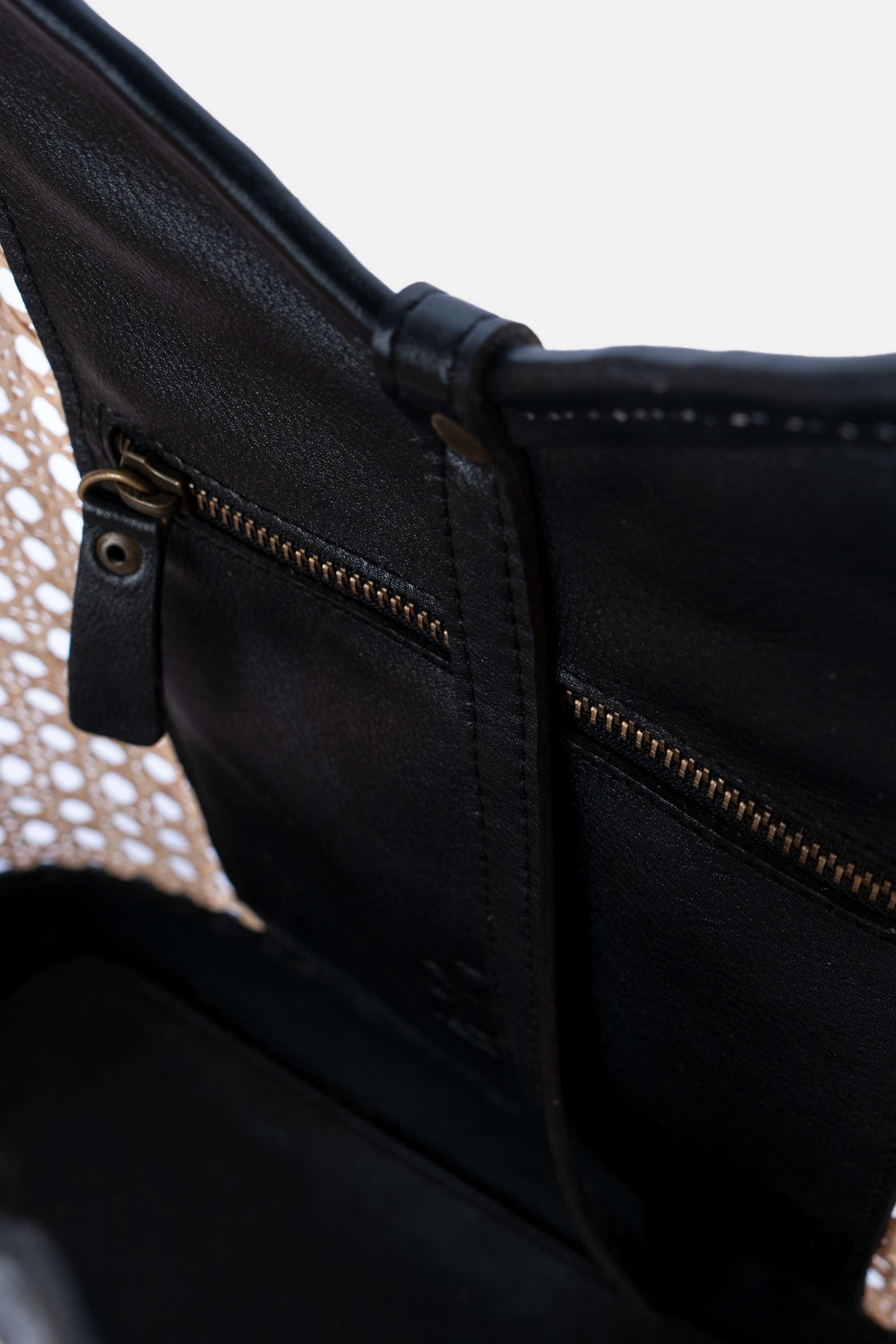 Jelavu - Ophellia Black Tote Bah