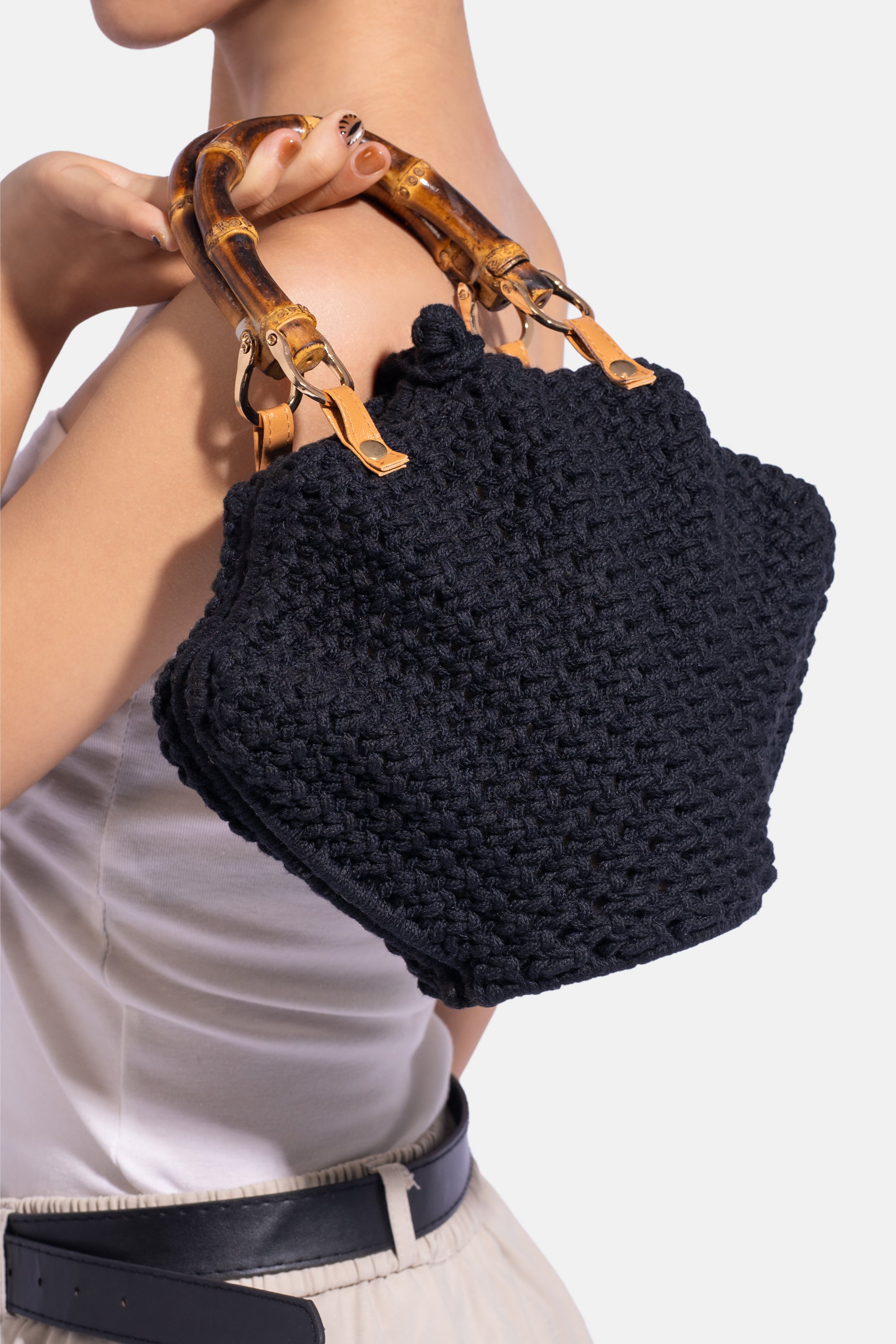 Jelavu - Venus Black Crochette Shell Bag