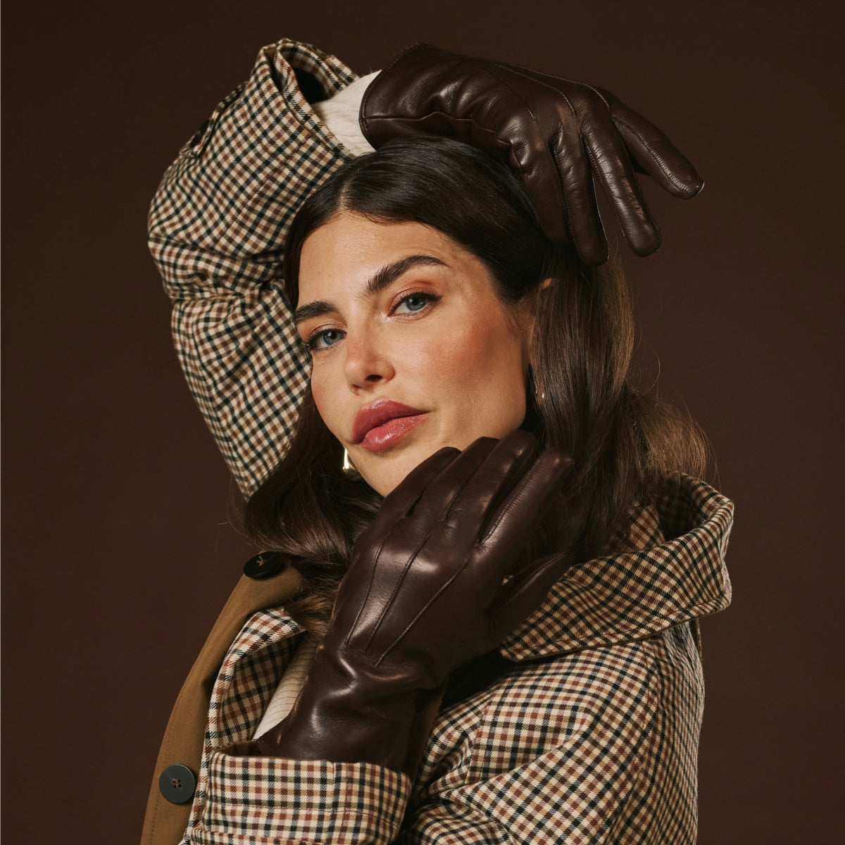 Luciana (brown) - Extended women's Italian lambskin leather gloves with rabbit fur lining