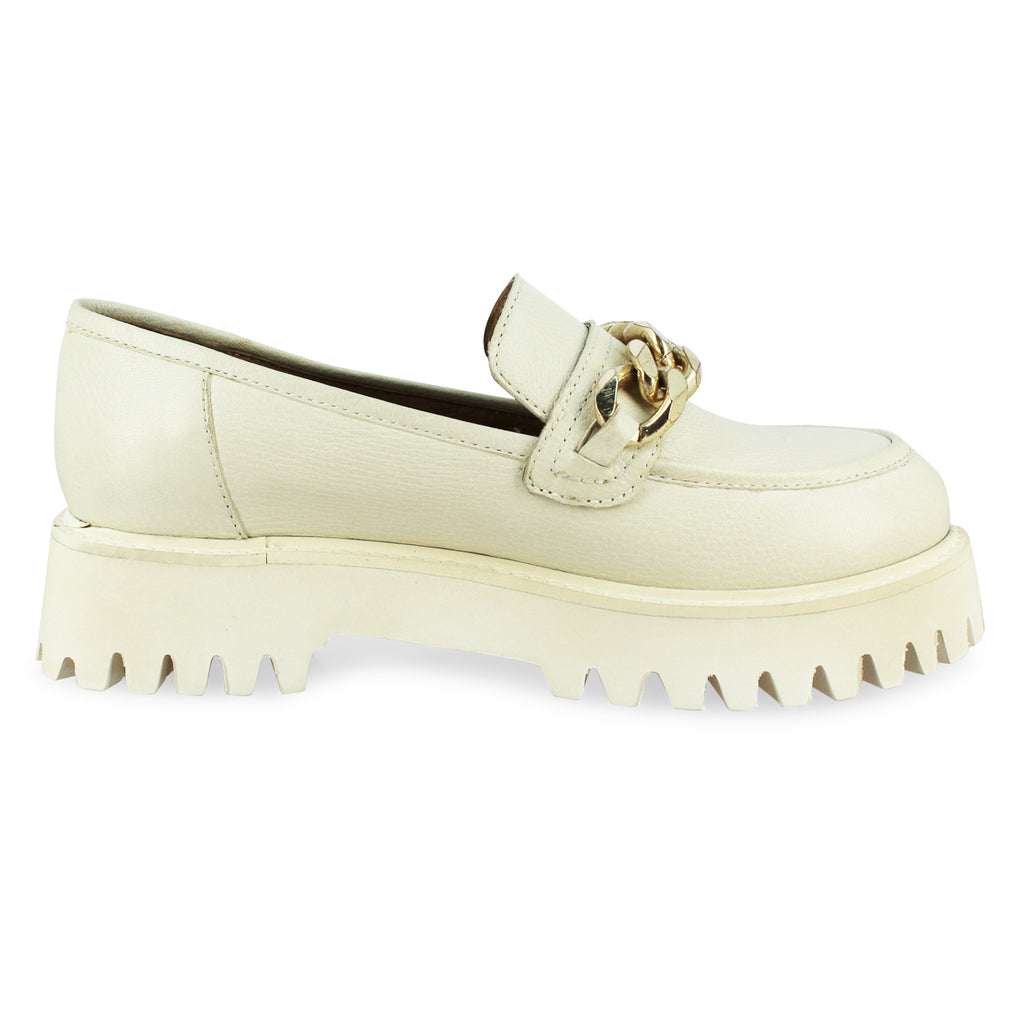 Donna Leather Off White Loafers - FutureBrandsGroup