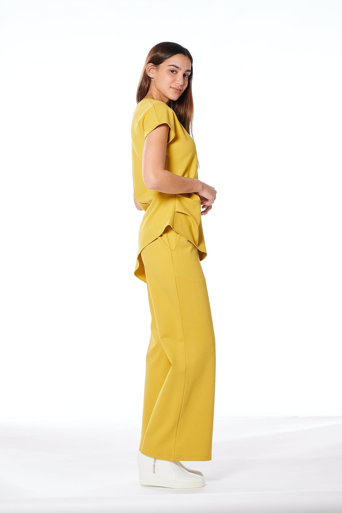 Gracia Fashion Women's Asymmetric Cut Ruched-Side Top