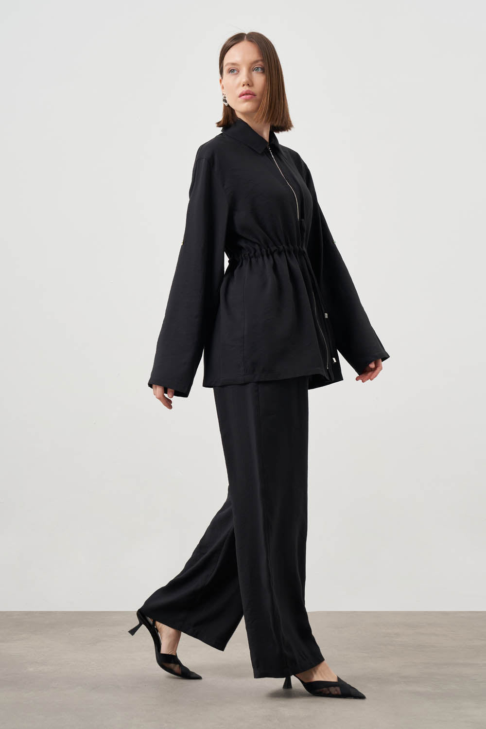 Mizalle Cinched Waist Shirt Jacket Black